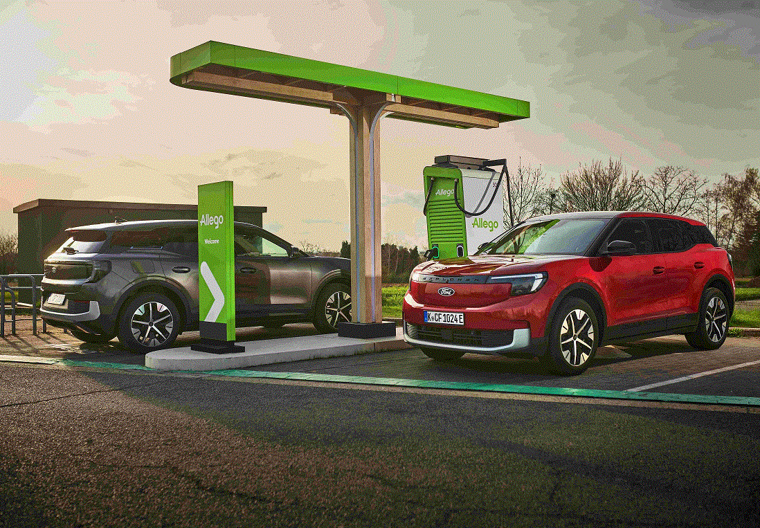 A Ford Explorer fast charging at an Allego ultra-fast charger. Photo: Ford A Ford Explorer fast charging at an Allego ultra-fast charger. Photo: Ford